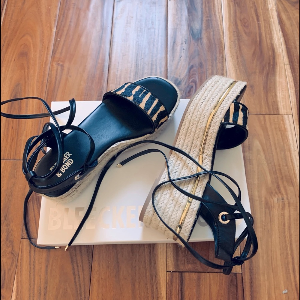 Cute Sandal! Comfy, unique & easy match, must have